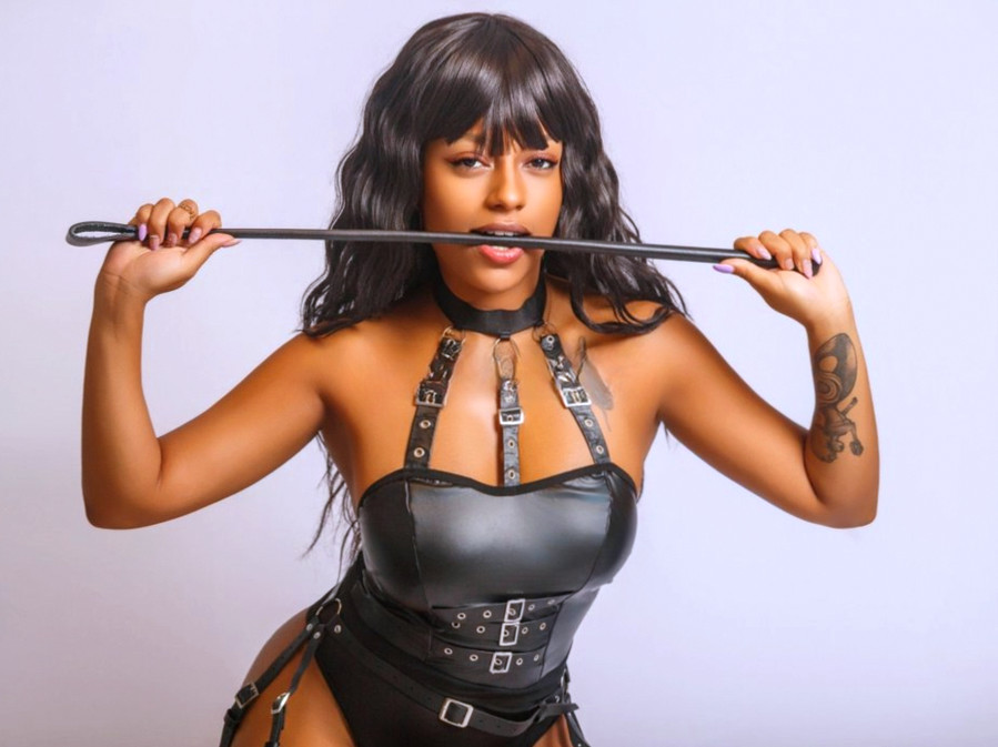 Vicky Menage Pornstar