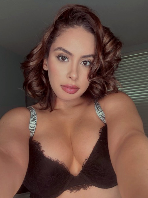 Julia Belle